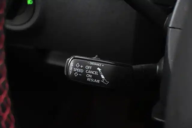 Musta Farmari, Skoda Octavia – VXP-328