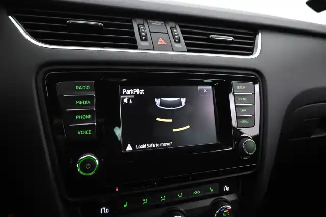 Musta Farmari, Skoda Octavia – VXP-328