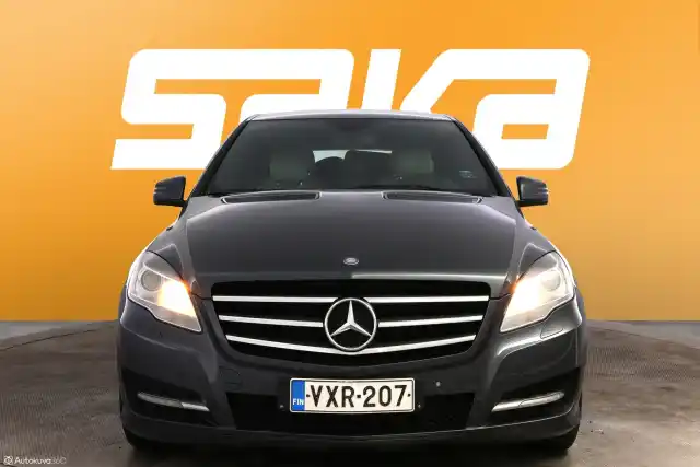 Harmaa Farmari, Mercedes-Benz R – VXR-207
