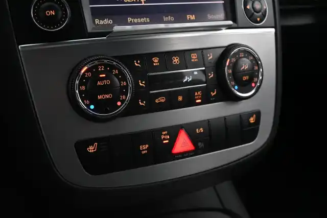 Harmaa Farmari, Mercedes-Benz R – VXR-207
