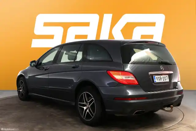 Harmaa Farmari, Mercedes-Benz R – VXR-207