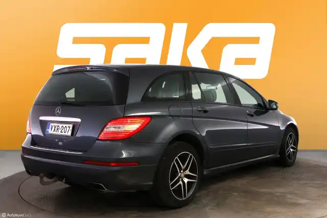 Harmaa Farmari, Mercedes-Benz R – VXR-207