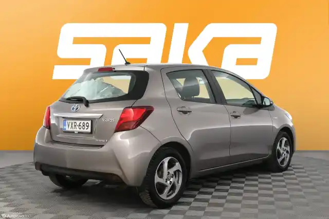 Ruskea (beige) Viistoperä, Toyota Yaris – VXR-689