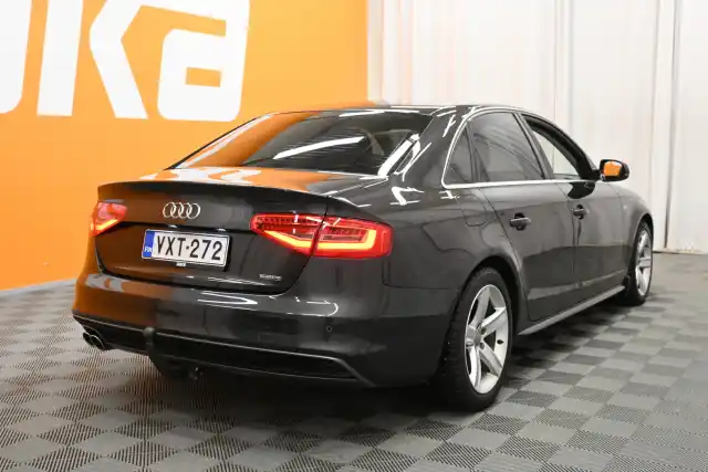 Harmaa Sedan, Audi A4 – VXT-272