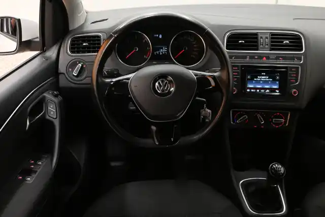 Valkoinen Viistoperä, Volkswagen Polo – VXX-200