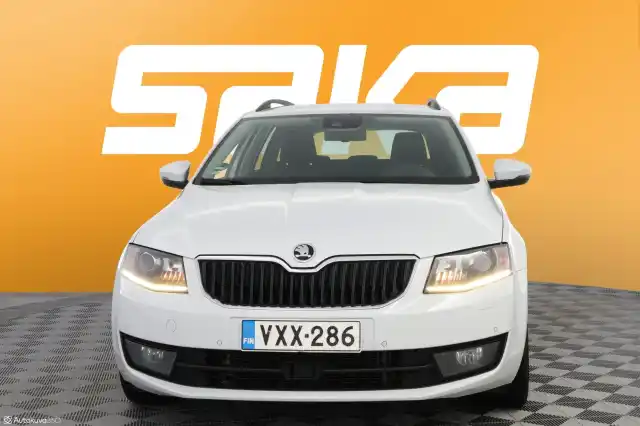 Valkoinen Farmari, Skoda Octavia – VXX-286