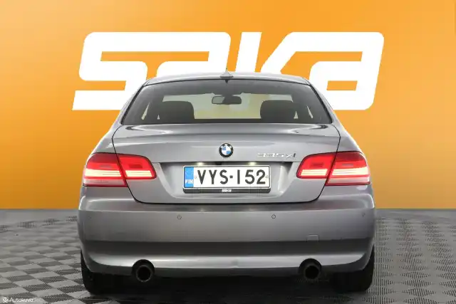 Harmaa Coupe, BMW 335 – VYS-152