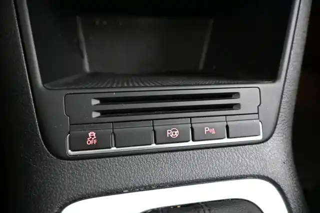 Harmaa Maastoauto, Volkswagen Tiguan – VYS-641