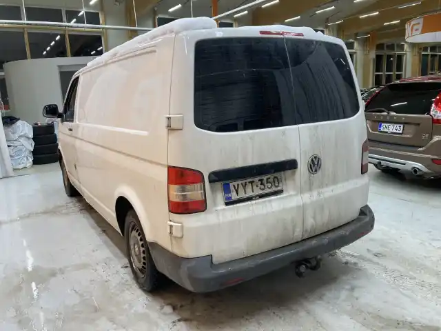 Valkoinen Pakettiauto, Volkswagen Transporter – VYT-350