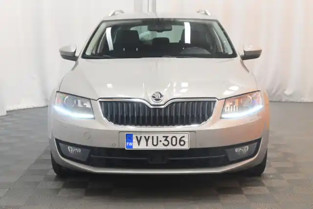 Beige Farmari, Skoda Octavia – VYU-306