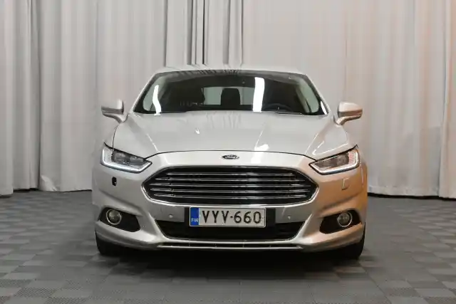 Harmaa Viistoperä, Ford Mondeo – VYV-660