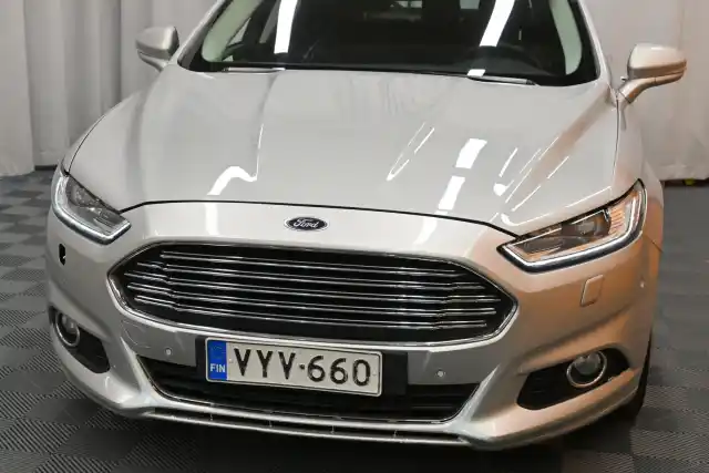 Harmaa Viistoperä, Ford Mondeo – VYV-660