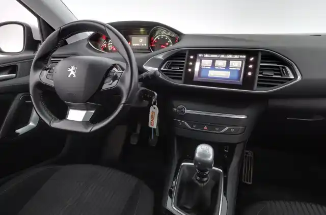 Valkoinen Viistoperä, Peugeot 308 – VYV-837