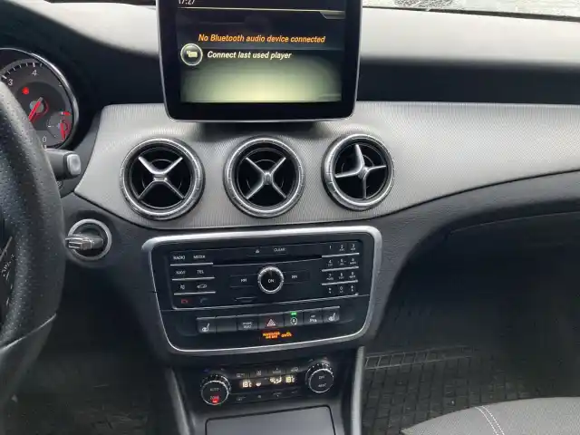 Ruskea (beige) Farmari, Mercedes-Benz CLA – VYX-554