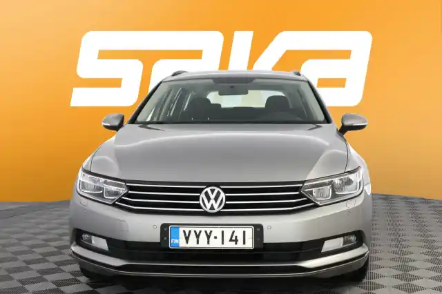 Harmaa Farmari, Volkswagen Passat – VYY-141