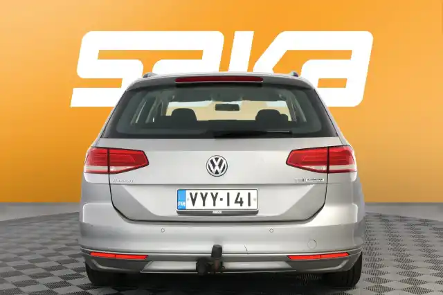 Harmaa Farmari, Volkswagen Passat – VYY-141