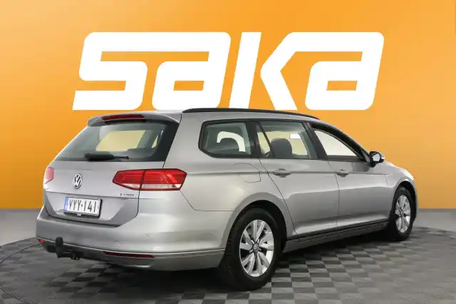 Harmaa Farmari, Volkswagen Passat – VYY-141