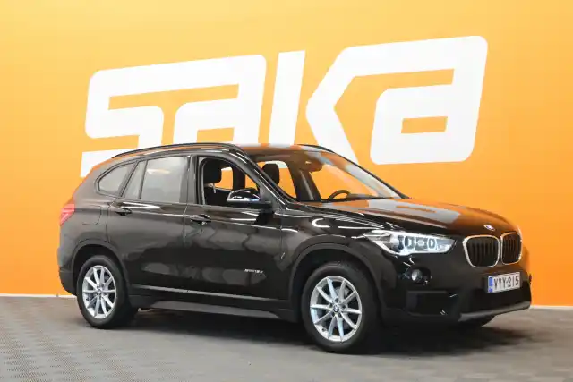 Musta Maastoauto, BMW X1 – VYY-215