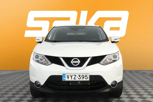 Valkoinen Maastoauto, Nissan Qashqai – VYZ-395