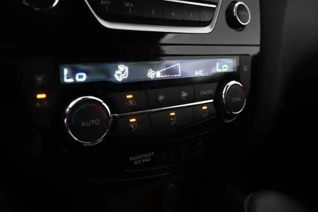 Valkoinen Maastoauto, Nissan Qashqai – VYZ-395