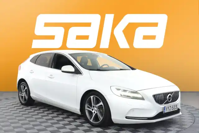 Valkoinen Viistoperä, Volvo V40 – VYZ-523