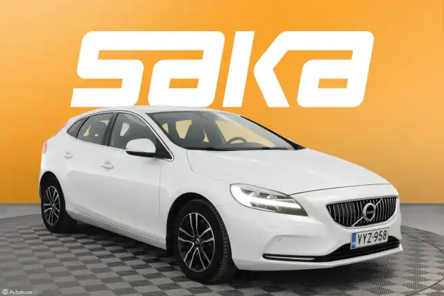 Valkoinen Viistoperä, Volvo V40 – VYZ-958