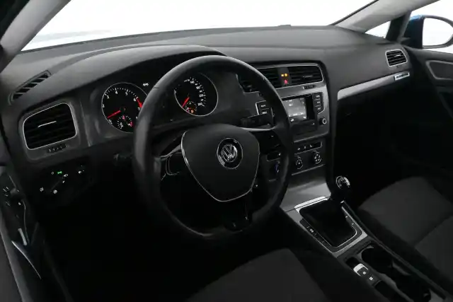 Sininen Viistoperä, Volkswagen Golf – VZA-763