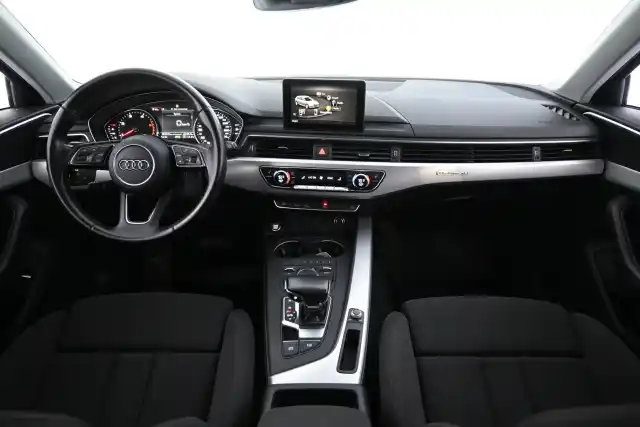 Hopea Farmari, Audi A4 – VZC-118