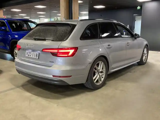 Hopea Farmari, Audi A4 – VZC-118