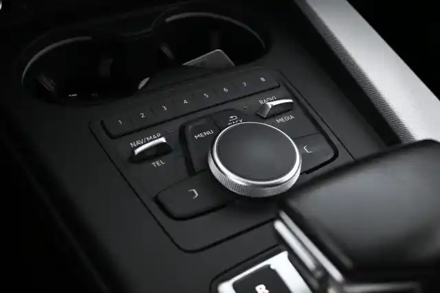 Hopea Farmari, Audi A4 – VZC-118