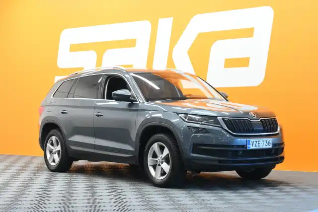 Harmaa Maastoauto, Skoda Kodiaq – VZE-736