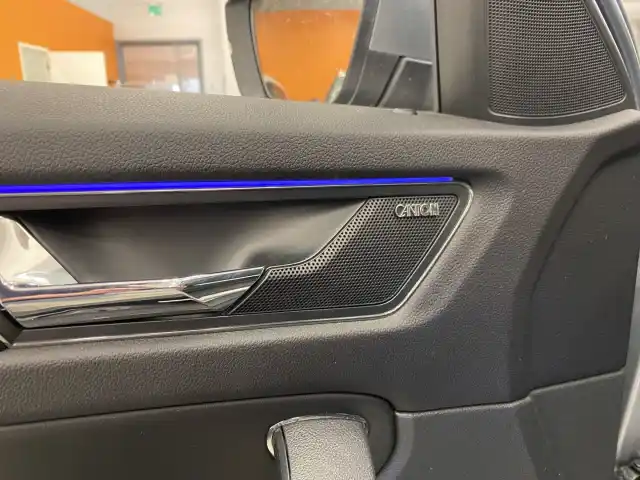 Harmaa Maastoauto, Skoda Kodiaq – VZE-738