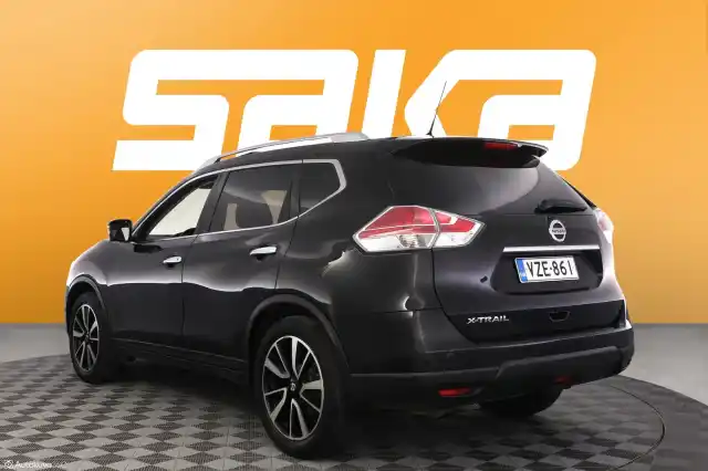 Musta Maastoauto, Nissan X-Trail – VZE-861