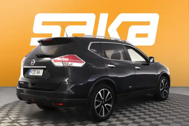 Musta Maastoauto, Nissan X-Trail – VZE-861