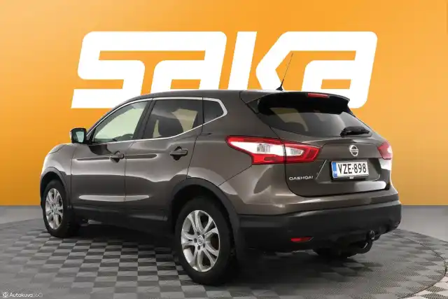 Ruskea Maastoauto, Nissan Qashqai – VZE-898