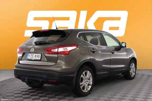 Ruskea Maastoauto, Nissan Qashqai – VZE-898