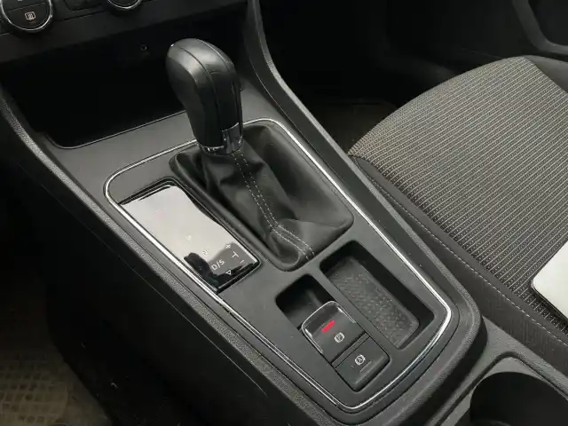 Harmaa Farmari, Seat Leon ST – VZF-308