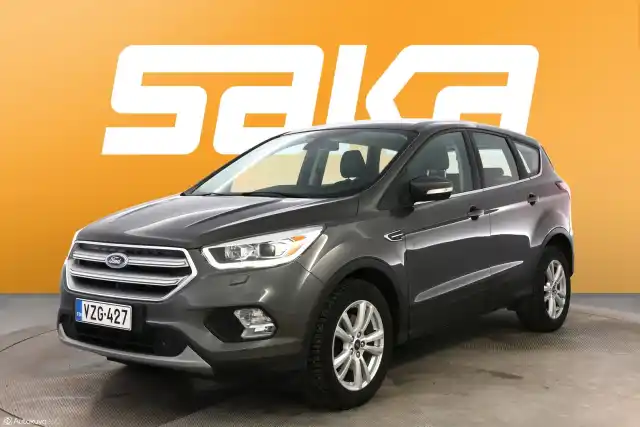 Harmaa Maastoauto, Ford Kuga – VZG-427