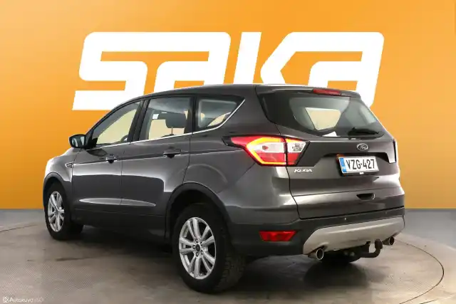 Harmaa Maastoauto, Ford Kuga – VZG-427