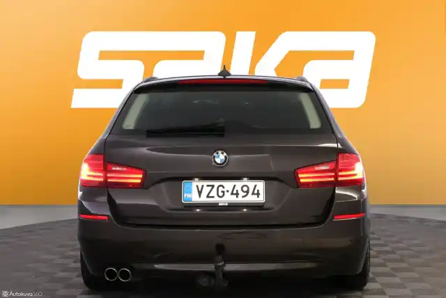 Ruskea Farmari, BMW 520 – VZG-494