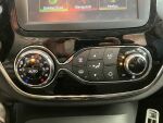 Punainen Viistoperä, Renault Captur – VZH-223, kuva 6
