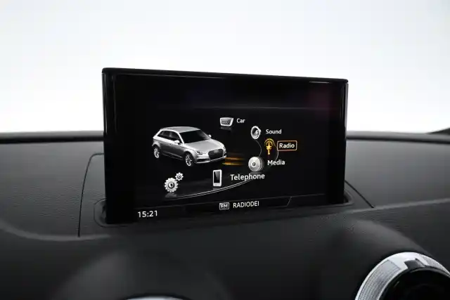 Musta Viistoperä, Audi A3 – VZH-604