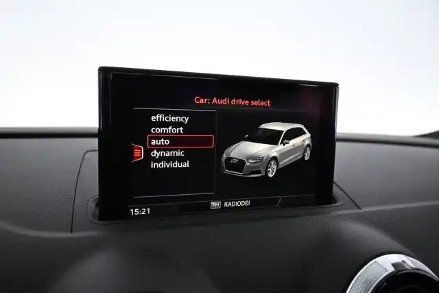 Musta Viistoperä, Audi A3 – VZH-604