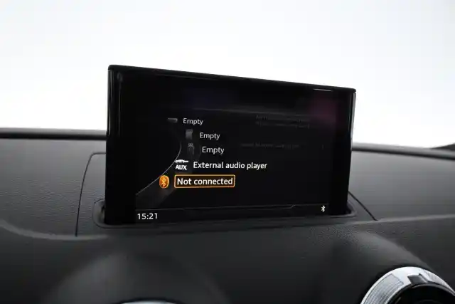 Musta Viistoperä, Audi A3 – VZH-604