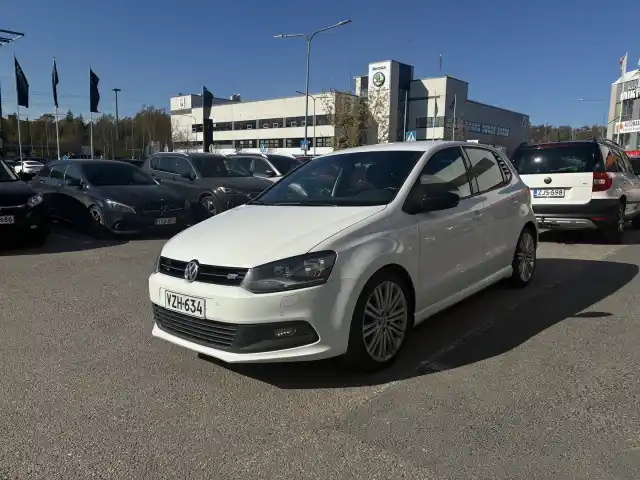 Valkoinen Viistoperä, Volkswagen Polo – VZH-634