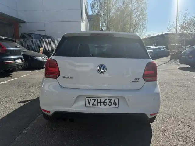 Valkoinen Viistoperä, Volkswagen Polo – VZH-634