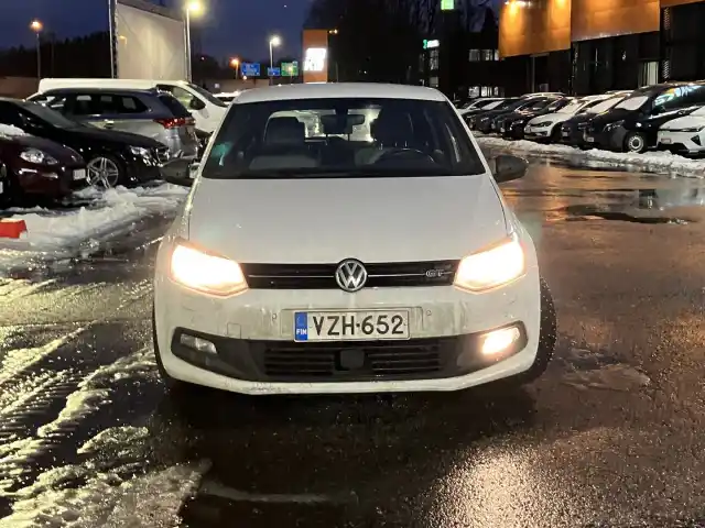 Valkoinen Viistoperä, Volkswagen Polo – VZH-652