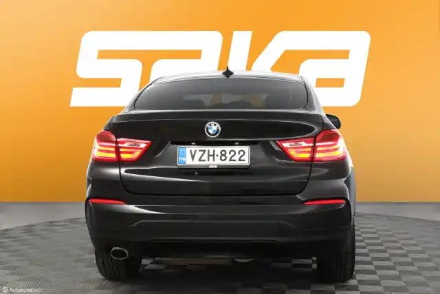 Musta Maastoauto, BMW X4 – VZH-822