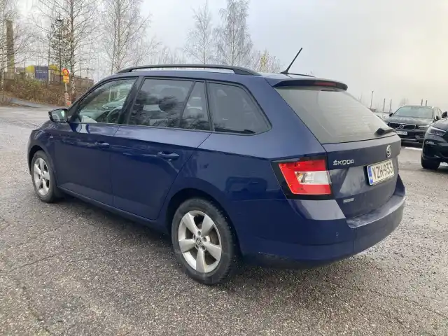 Sininen Farmari, Skoda Fabia – VZH-933