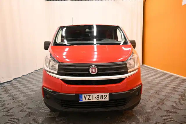 Punainen Pakettiauto, Fiat Talento – VZI-882